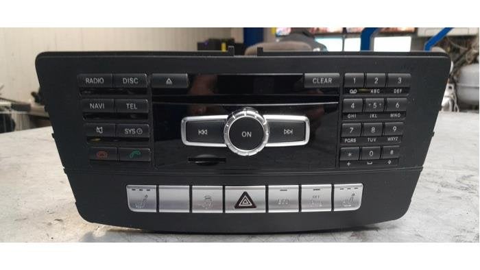 Radio van een Mercedes ML-Klasse, Gebruikt, -, Ophalen of Verzenden, -