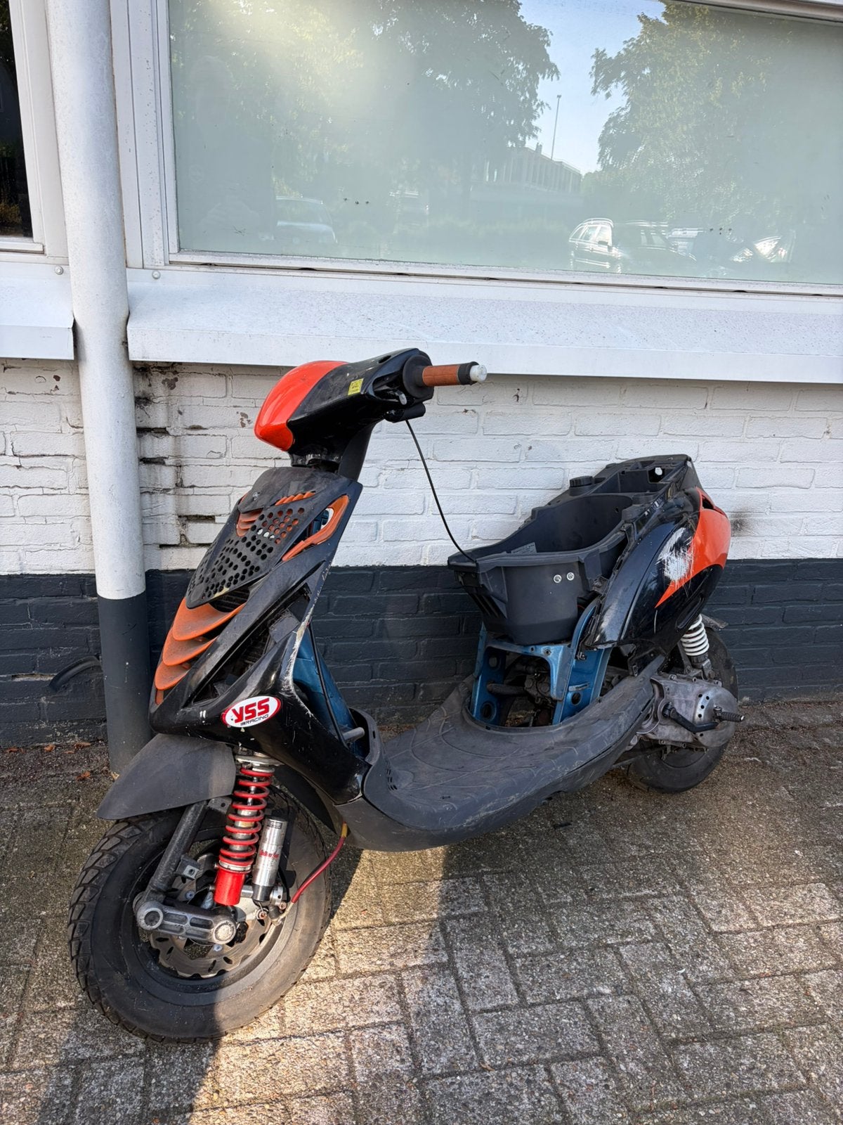Piaggio zip sp 2000 sp2 circuit racer (schuurvonst), Ophalen, Zo goed als nieuw, Benzine, Zip