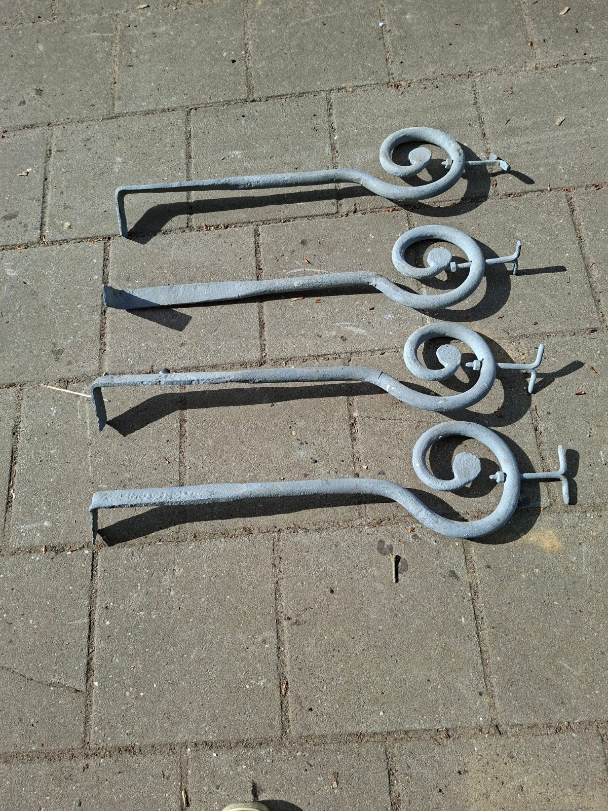 4stuks smeedijzeten muurankers 70cm, Ophalen