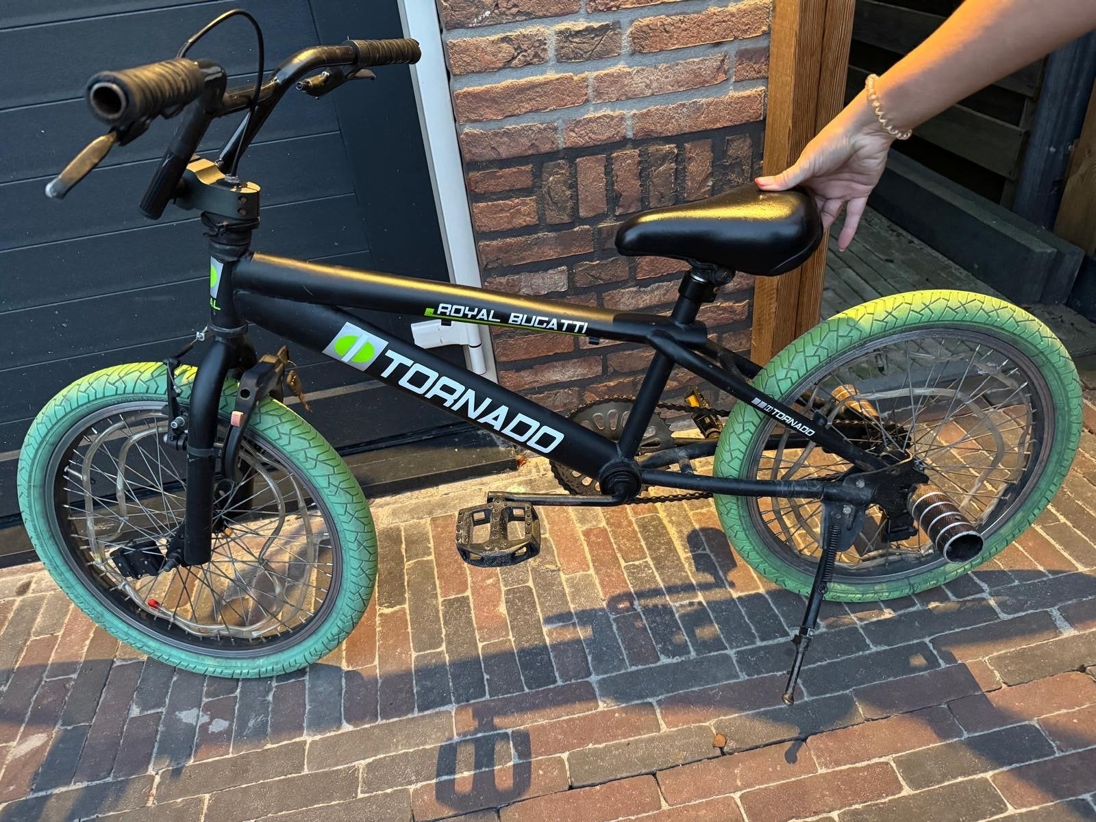 BMX Royal Bugatti Tornado - Zwart met groene banden, Fietsen en Brommers, Fietsen | Crossfietsen en BMX, Ophalen, Gebruikt, Staal