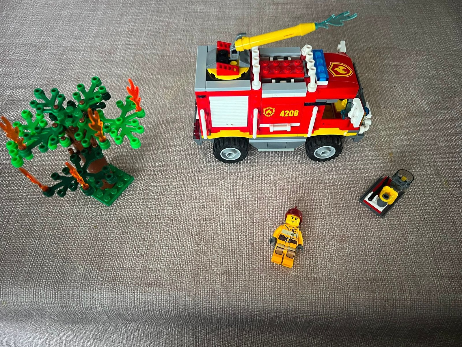 Lego brandweerwagen zonder boekje wel compleet, Kinderen en Baby's, Speelgoed | Duplo en Lego, Ophalen of Verzenden, Zo goed als nieuw