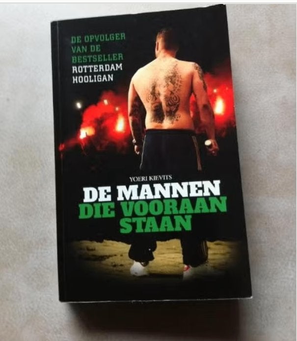 Boek de mannen die vooraan staan., Ophalen of Verzenden, Zo goed als nieuw, Balsport