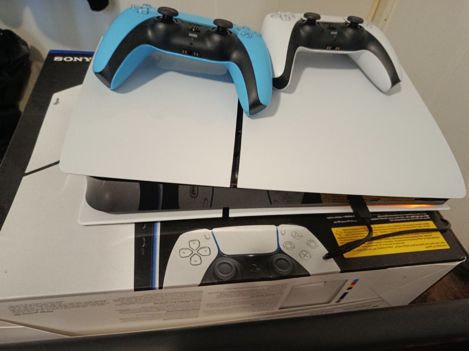 PS5 Digital Edition met Samsung M5 32" Monitor, Spelcomputers en Games, Ophalen of Verzenden