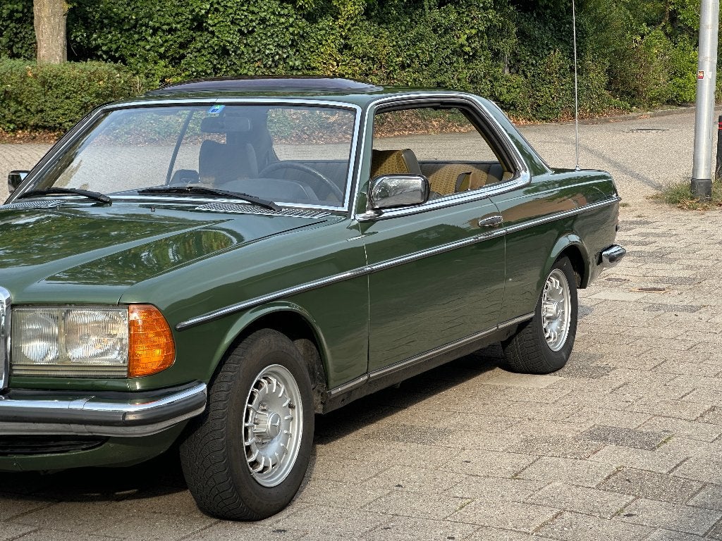 Mercedes-Benz W123 280 CE 1979, foto 5