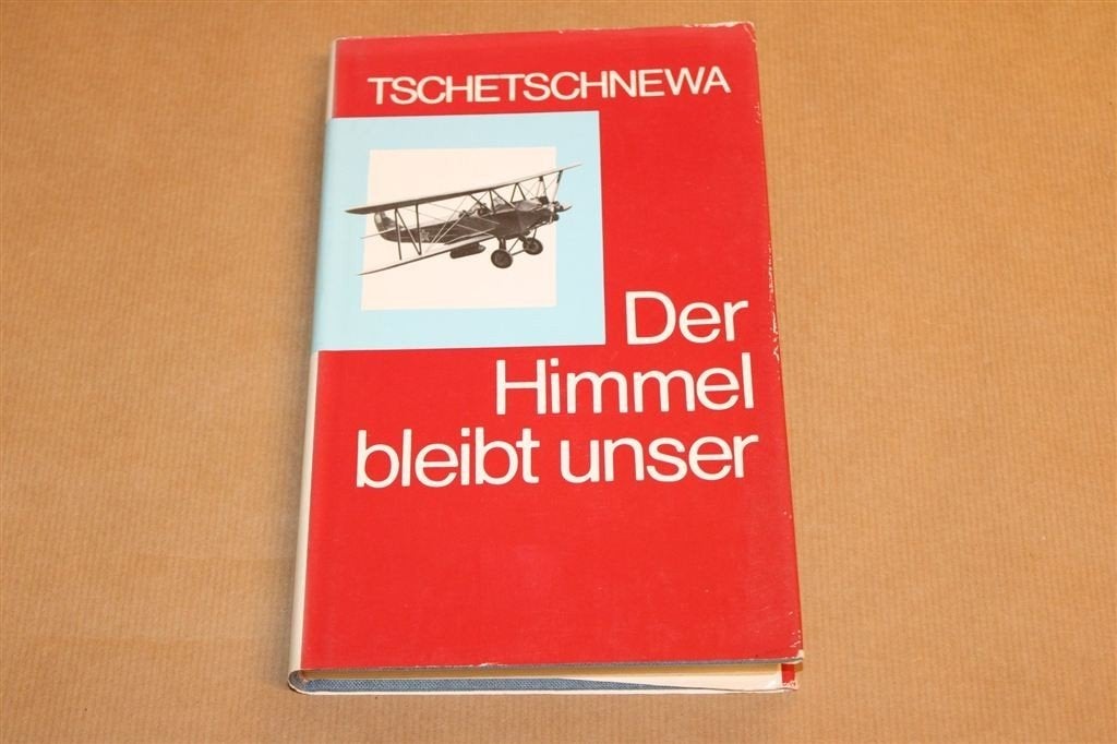 Himmel bleibt unser — Tsjentsova, Sovjet Vrouwenpiloten WO2, Ophalen of Verzenden, Tweede Wereldoorlog, Gelezen, Overige onderwerpen