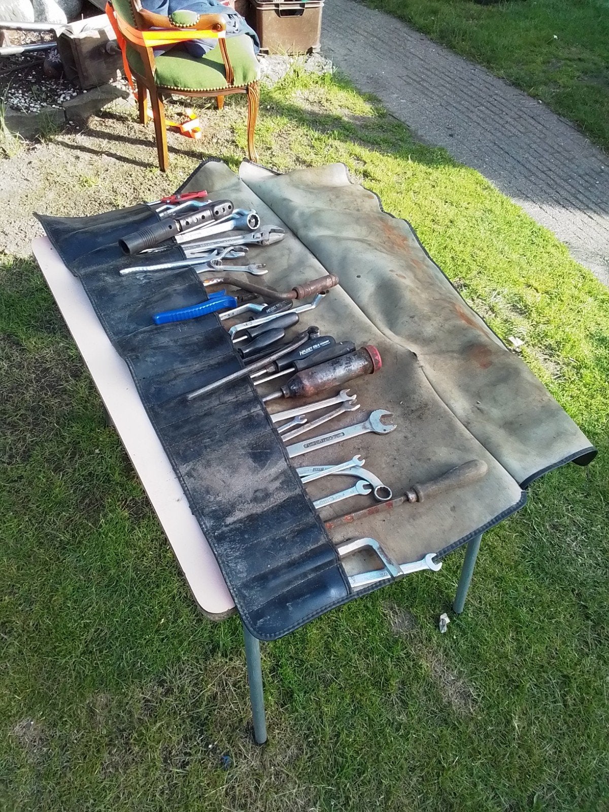15412) mooie grote leren oprol etui met 32 stuks gereedschap, Ophalen of Verzenden