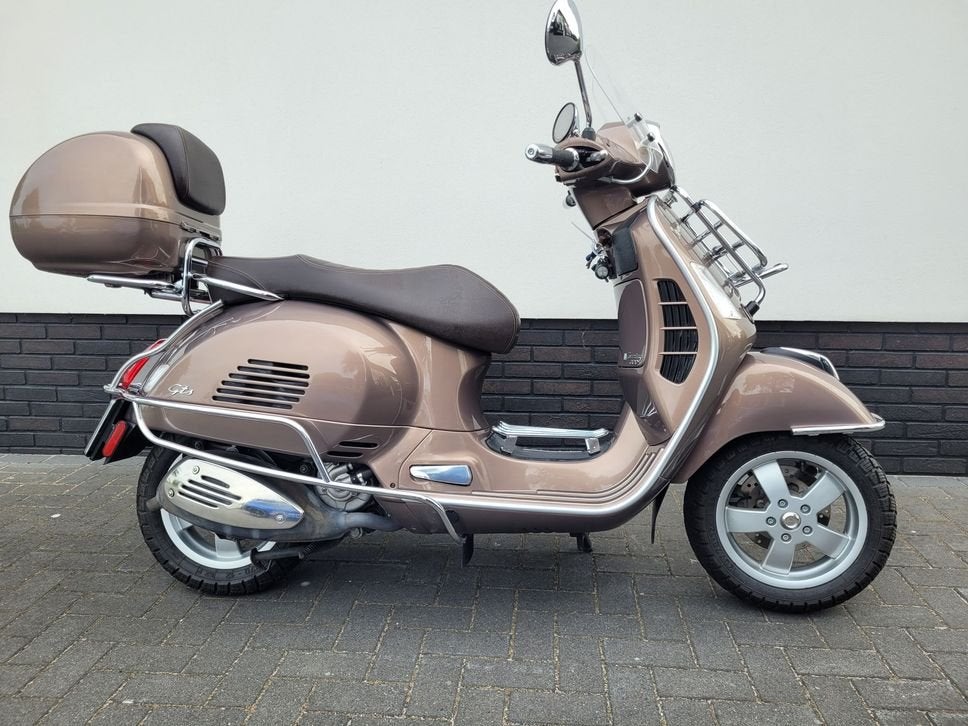 PIAGGIO GTS TOURING 300 (2017), Motoren, Scooter, Onbekend, Onbekend, 278 cc