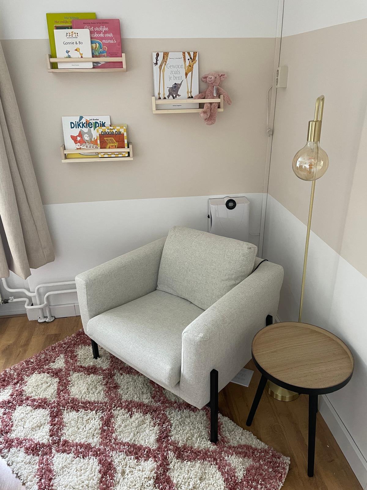 Mooie beige/grijze fauteuil stoel babykamer, Ophalen, Zo goed als nieuw, Stof, 75 tot 100 cm