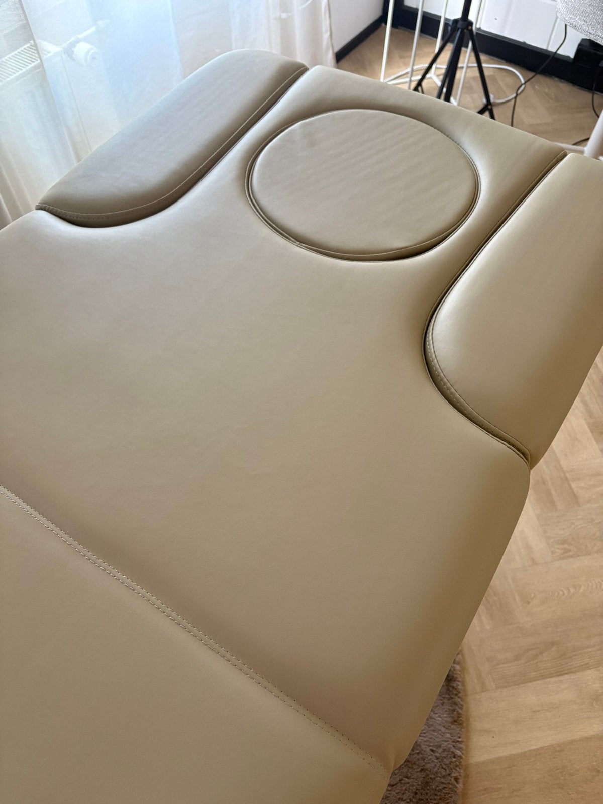 Elektrische massagetafel / behandelstoel verstelbaar, Sport en Fitness, Massageproducten, Ophalen, Zo goed als nieuw, Massagetafel