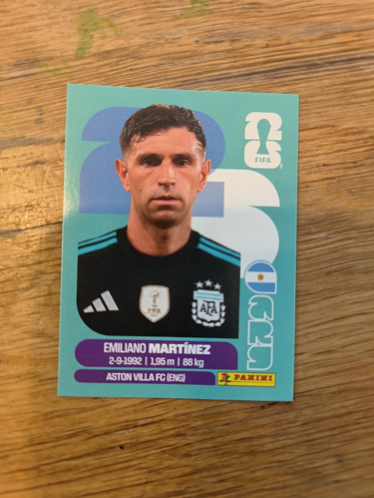 Panini FIFA World Cup  2026 Emiliano Martínez kaart, Ophalen of Verzenden, Zo goed als nieuw, Buitenlandse clubs, Spelerskaart