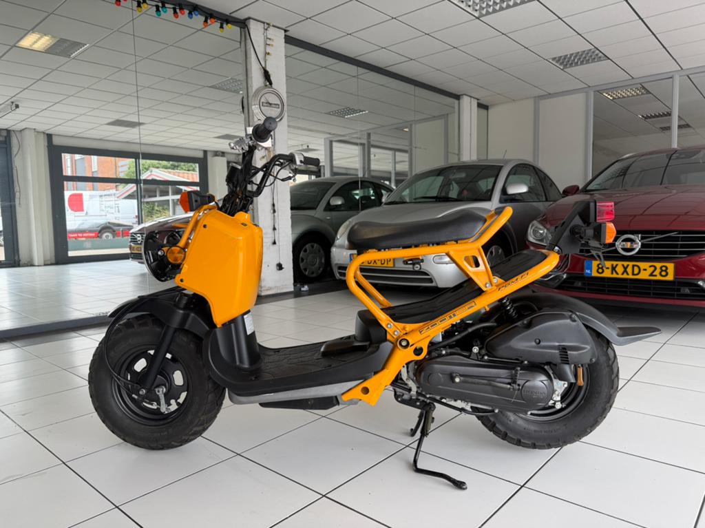 Zeldzaam! 2004,62km!! HONDA,ZOOMER, Fietsen en Brommers, Brommers | Oldtimers, Ophalen, Overige merken