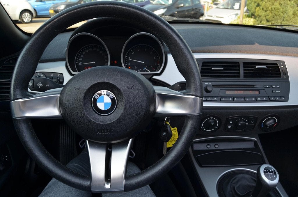 BMW Z4 Roadster 2.0i Anniversary NL AUTO | NAP|17"SPORTWIELE, Auto's, 4 cilinders, Zwart, Origineel Nederlands, Bedrijf