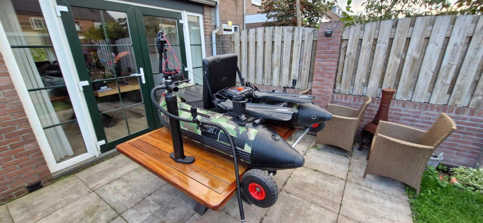 12bb - stealth - Bellyboat, Ophalen, Zo goed als nieuw