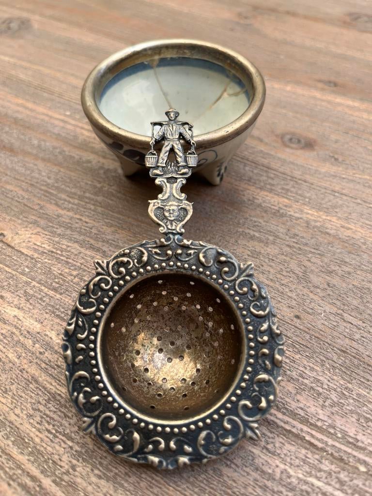 Antiek Zilveren Theezeefje Arnoldus Hagen 1911 met Lekbakje, Antiek en Kunst, Antiek | Goud en Zilver, Ophalen of Verzenden, Zilver