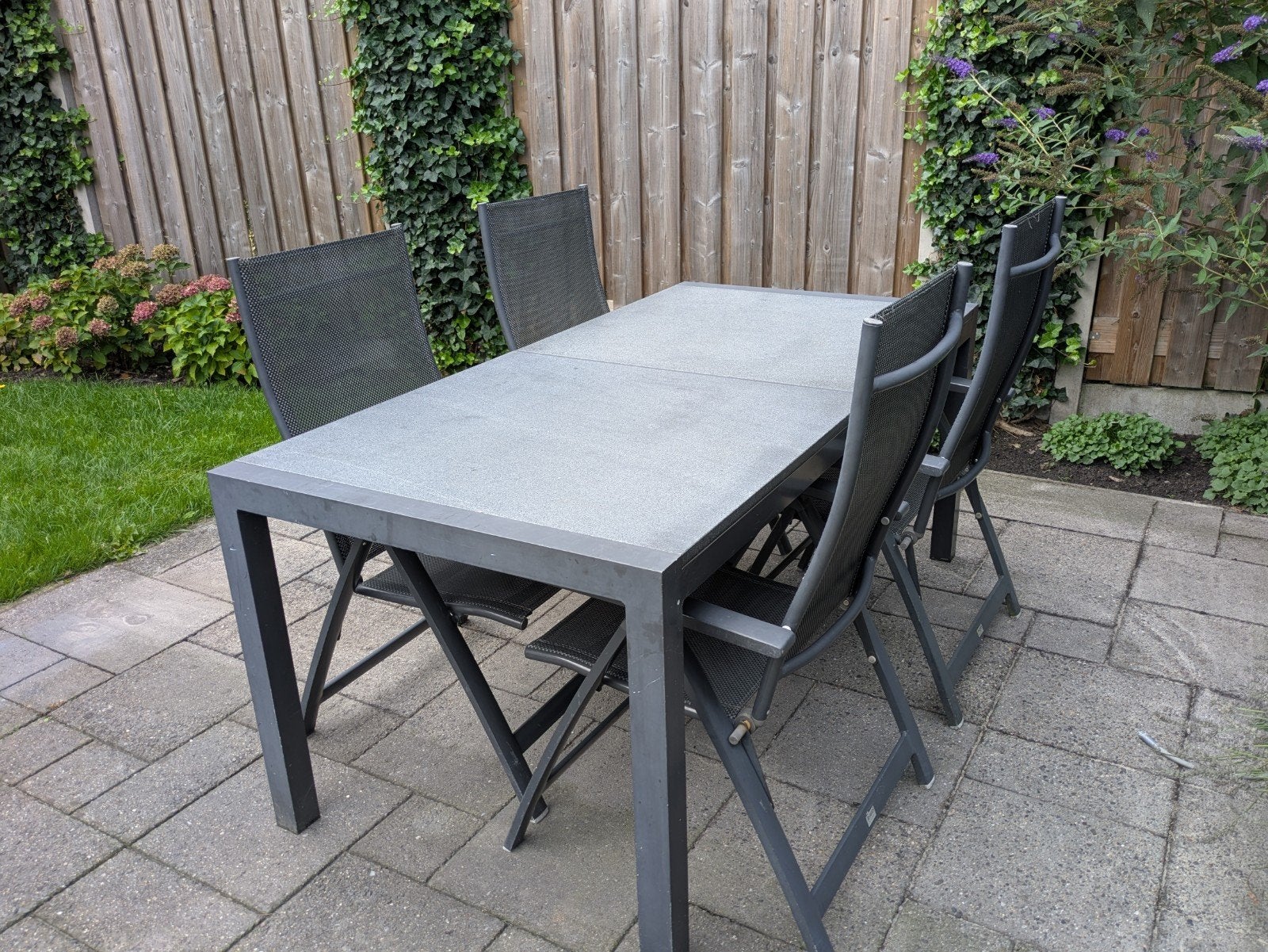 Tuinset met eettafel van natuursteen en 4 stoelen van Avanti, Tuin en Terras, Ophalen, Gebruikt, Eettafel, Tuinset