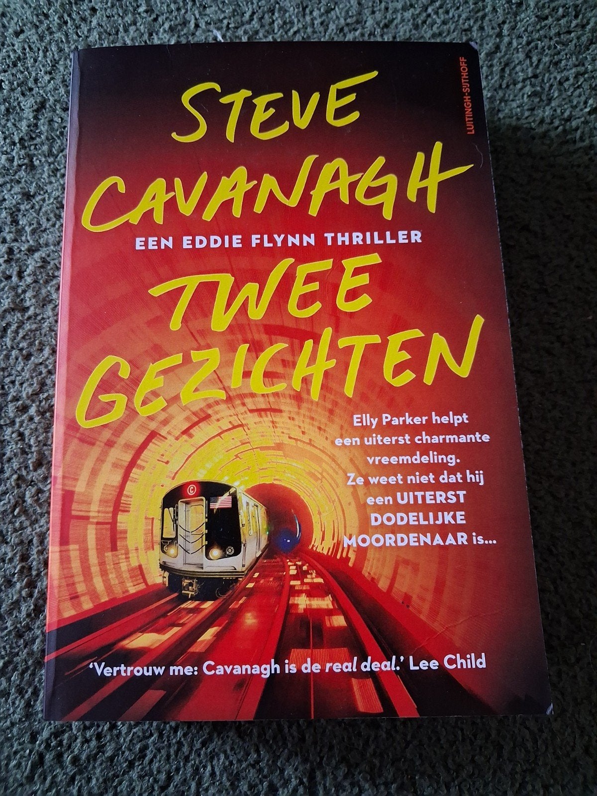 Steve Cavanagh - Twee Gezichten (Eddie Flynn Thriller), Boeken, Ophalen of Verzenden, Zo goed als nieuw, Steve Cavanagh, Nederland