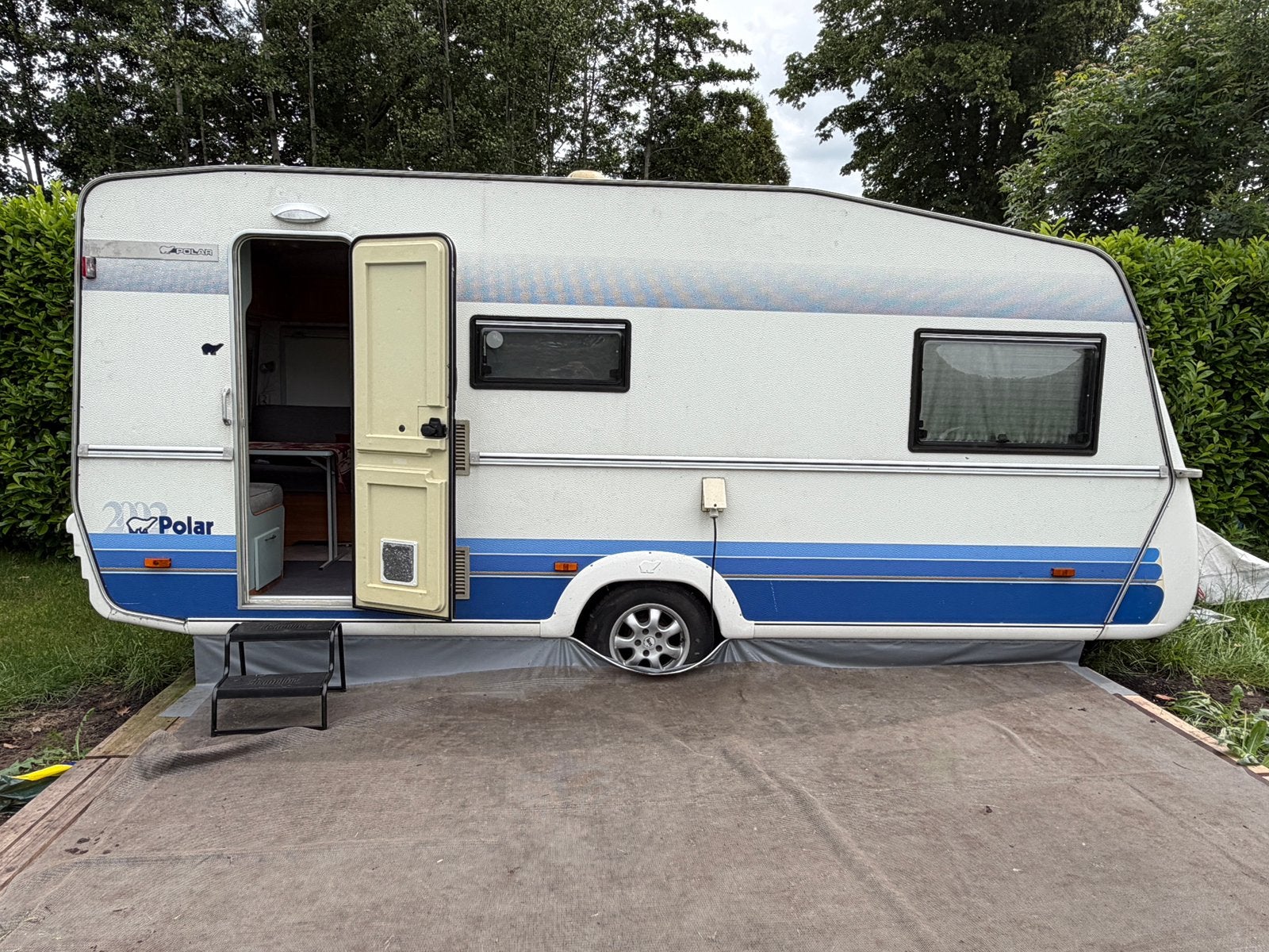 Polar 520 caravan zomer & Winter geschikt met voortent!, Caravans en Kamperen, Treinzit, Dwarsbed, Particulier, Kachel