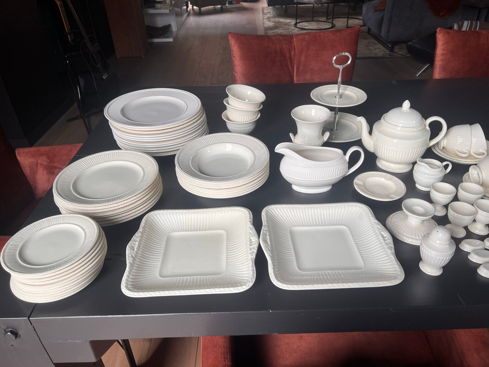Uitgebreid Wedgwood Servies - Origineel en Compleet, Ophalen, Gebruikt, Wedgwood, Compleet servies