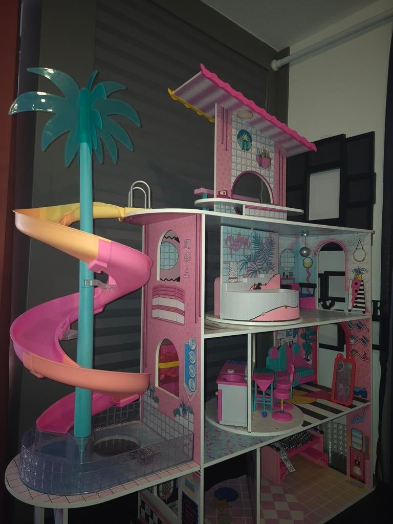 LOL Dollhouse met handleiding - Gebruikt, goede staat, Ophalen of Verzenden