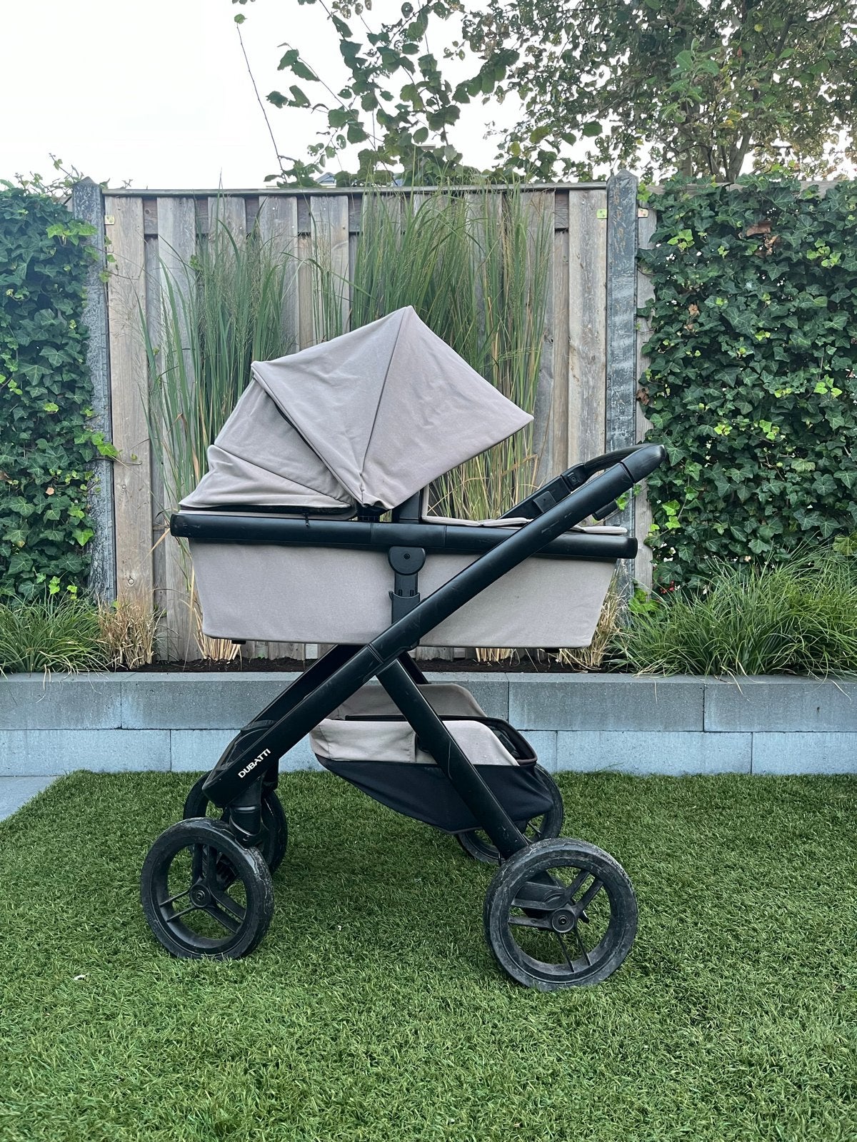 Dubatti 2 Kinderwagen - Beige, Compact & Handig, Gebruikt, Met reiswieg, Ophalen, Kinderwagen