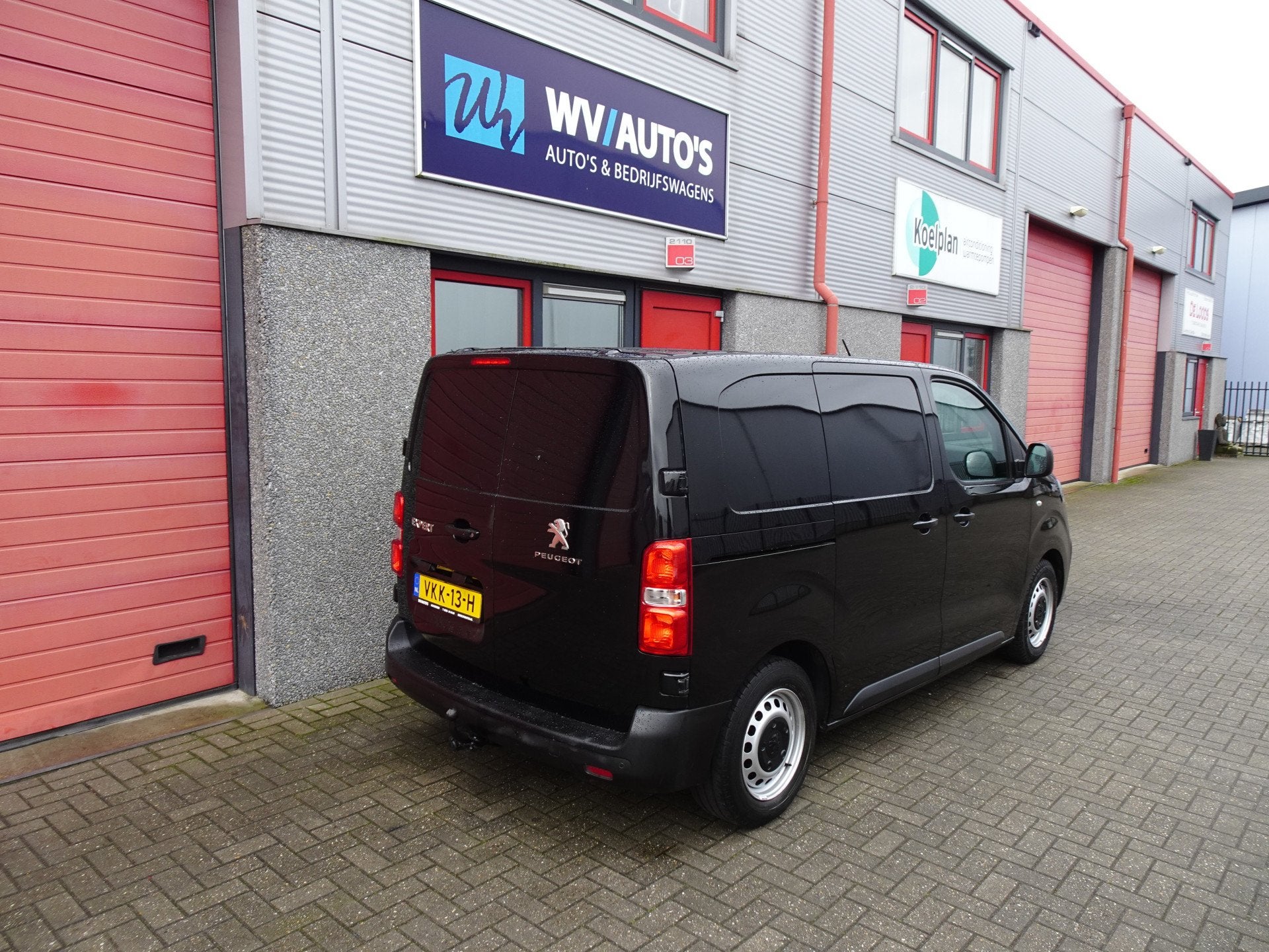 Peugeot Expert 1.5 BlueHDI 120 Compact Urban 3 zits 101801 k, Auto's, Dealer onderhouden, Stof, Gebruikt, 4 cilinders