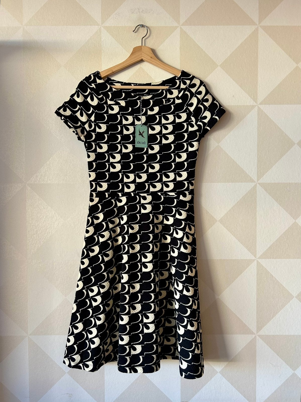 King Louie Skater Dress jurk zwart wit S/36 NIEUW, Zwart, Nieuw, Ophalen of Verzenden, Maat 36 (S)