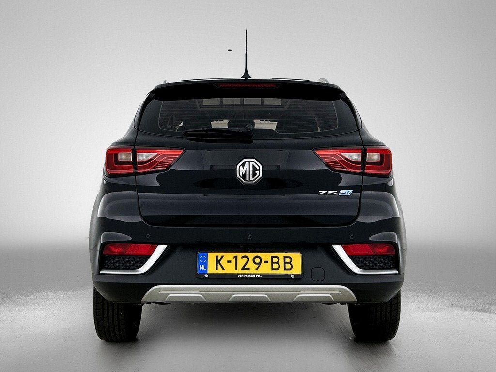 MG ZS EV Luxury 45 kWh | WLTP 263 KM | S0H 88,26% | Panorama, Auto's, MG, Zwart, 143 pk, ZS, 1507 kg