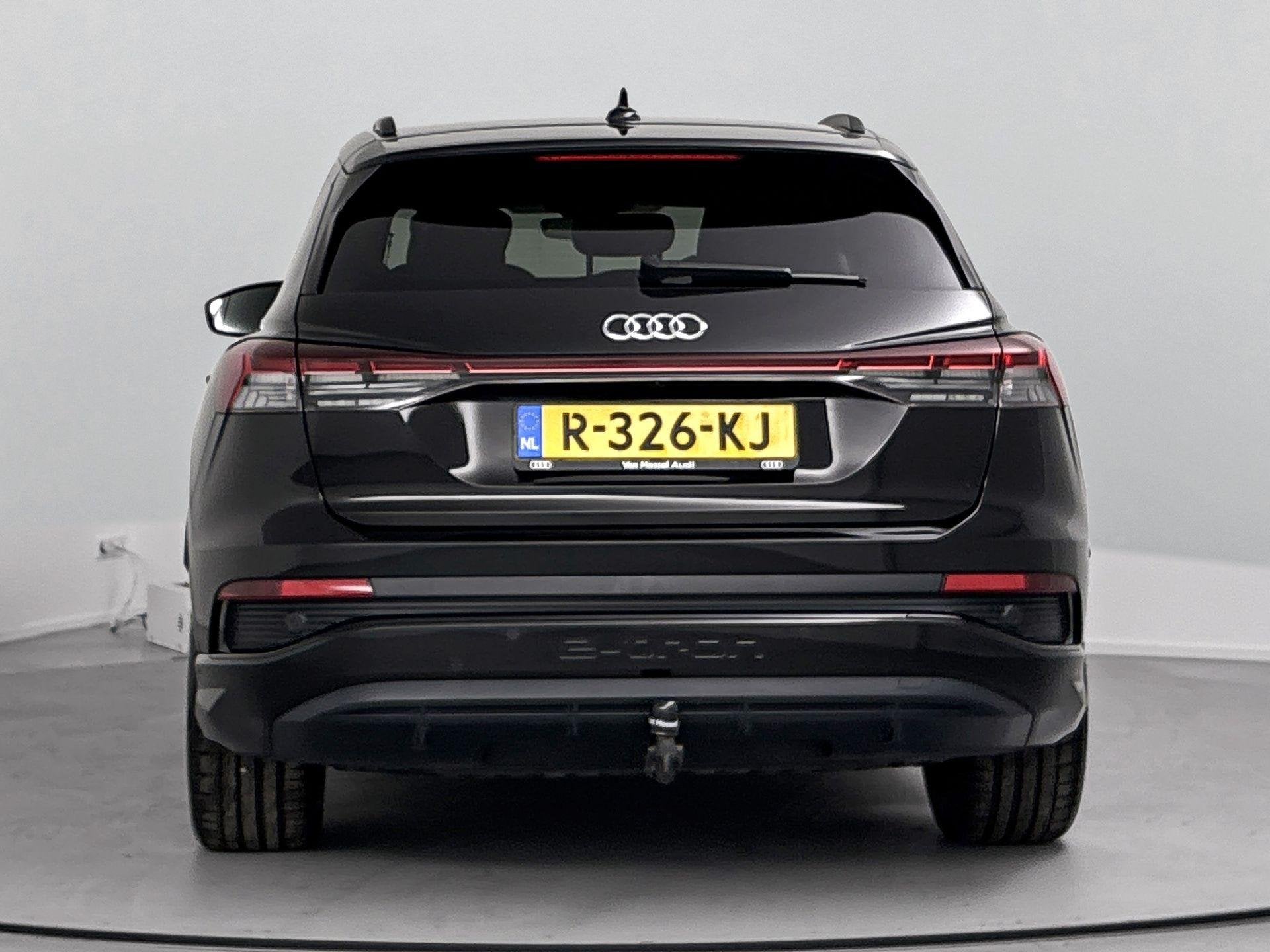 Audi Q4 e-tron 40 S edition 77 kWh | 96,1% SOH |, Auto's, 12 maanden, Achterwielaandrijving, Zwart, Zwart