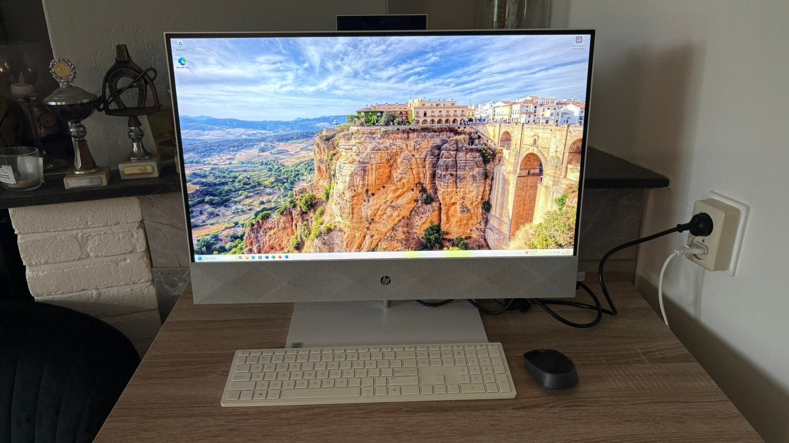 HP all-in-one pc, Computers en Software, Desktop Pc's, Ophalen, Gebruikt, 2 tot 3 Ghz, Met monitor