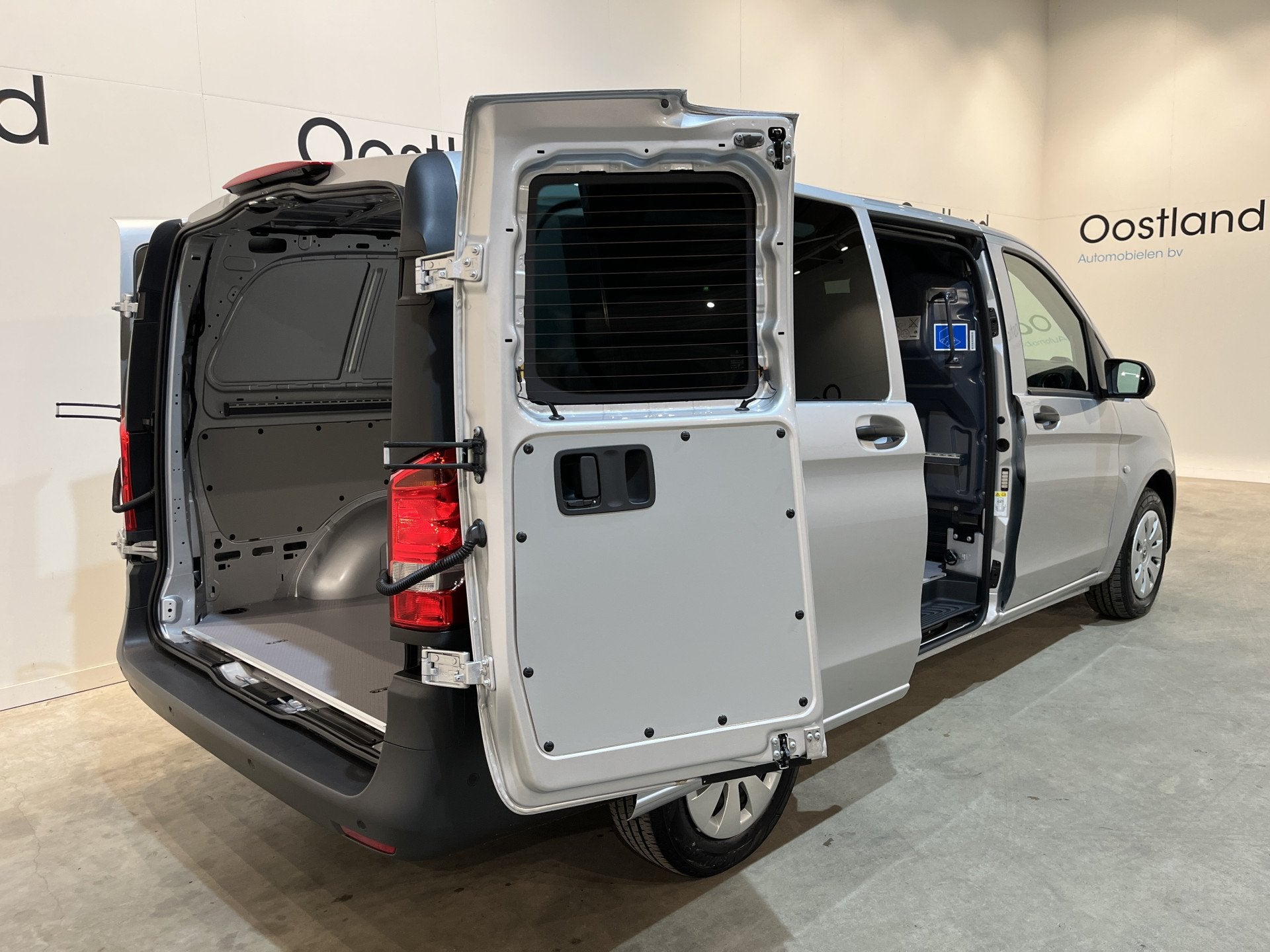 Mercedes-Benz Vito 116 CDI Lang Automaat / Euro 6 / Airco /, Auto's, Bestelauto's, Automaat, 4 cilinders, 2000 kg, 1960 kg