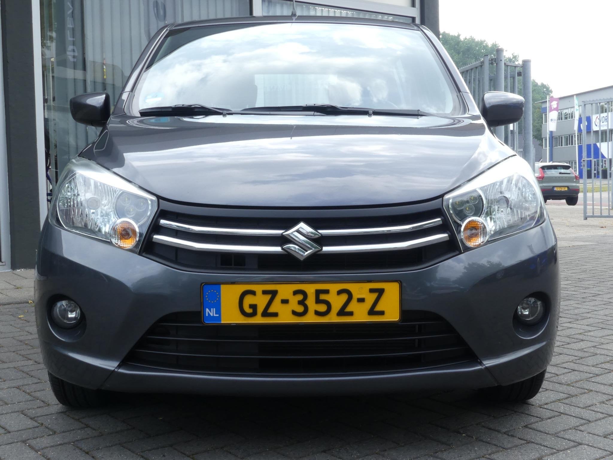 Suzuki Celerio 1.0 Exclusive Airco, Lichtmetalen velgen Deal, Elektrische ramen, Gebruikt, 400 kg, 68 pk