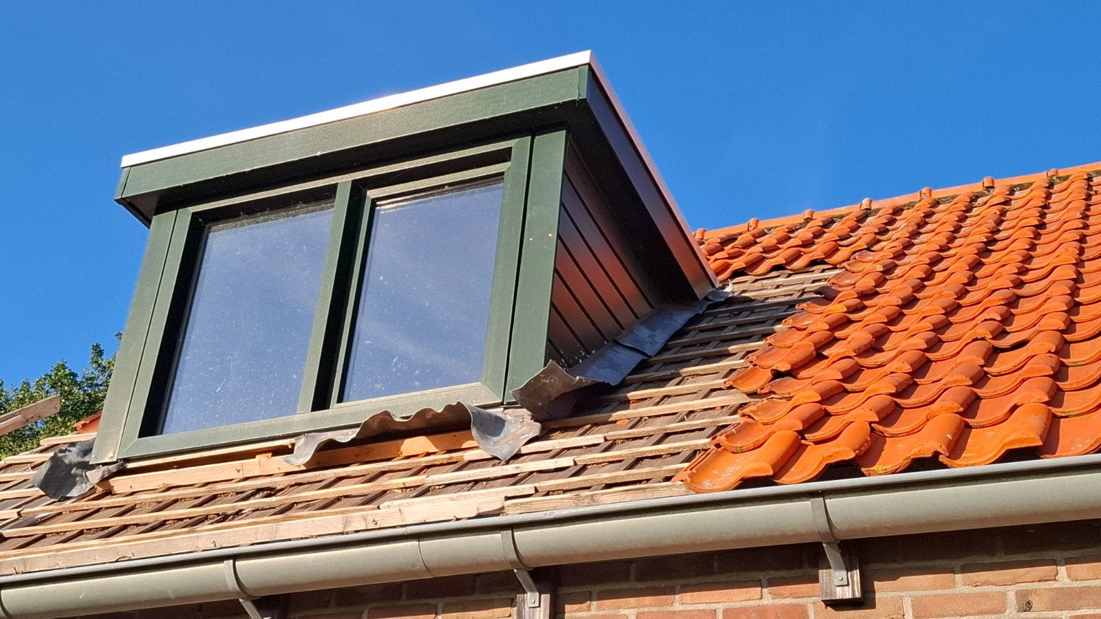 Gebruikte dakkapel met kunststof bekleding en kozijn, Doe-het-zelf en Verbouw, Ophalen, Kunststof, Gebruikt, Dakkapel
