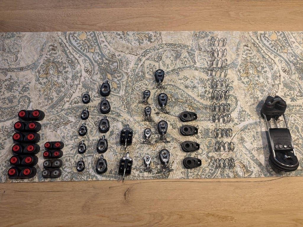 Partij kogelgelagerde katrollen en klemmen Allen Brothers, Ophalen of Verzenden, Nieuw, Toebehoren, Minder dan 15 m²