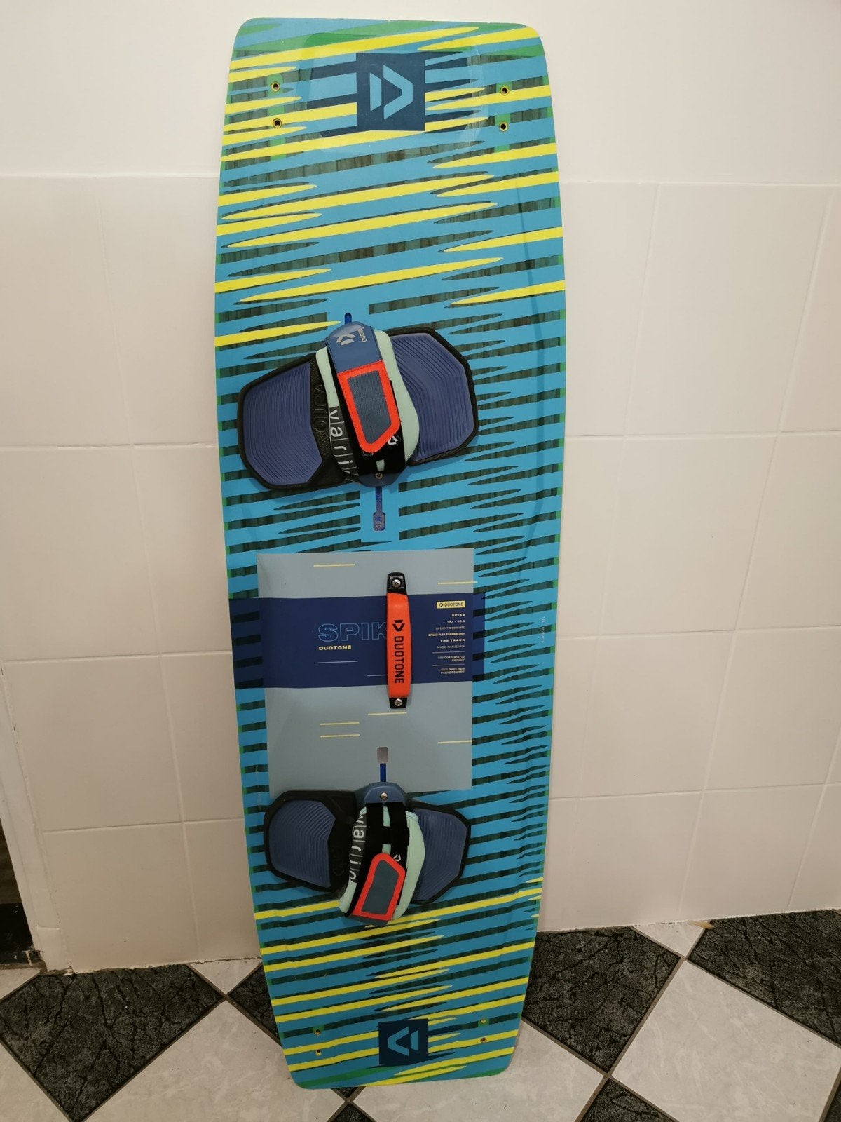 Duotone Spike 153cm lightwind board, Watersport en Boten, Kitesurfen, Ophalen of Verzenden, Gebruikt, Overige typen
