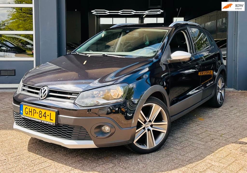 Volkswagen POLO 1.2 TSI Cross, Voorwielaandrijving, Euro 5, Gebruikt, Zwart