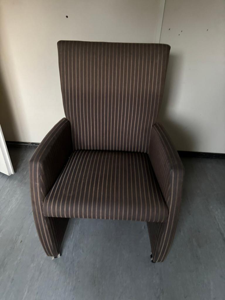 GRATIS 4 eetkamerstoelen, Huis en Inrichting, Ophalen of Verzenden, Gebruikt