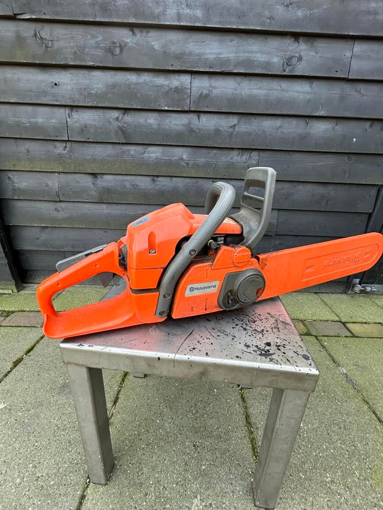 Husqvarna 345 Kettingzaag - Krachtige en Betrouwbare Zaag, Ophalen, Gebruikt, 50 mm of meer