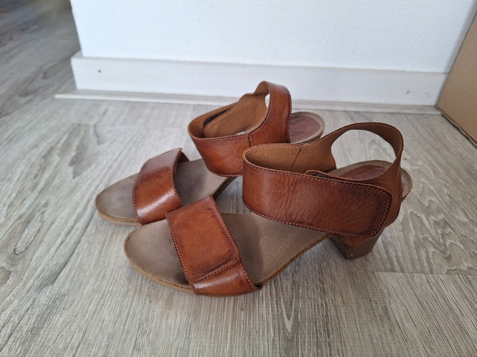 Sandalen maat 39, Kleding | Dames, Schoenen, Ophalen of Verzenden, Zo goed als nieuw, Bruin, Sandalen of Muiltjes