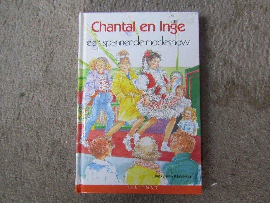 Boek: Chantal en Inge - Een spannende modeshow, Ophalen of Verzenden, Gelezen, Jack van Klaveren, Fictie algemeen
