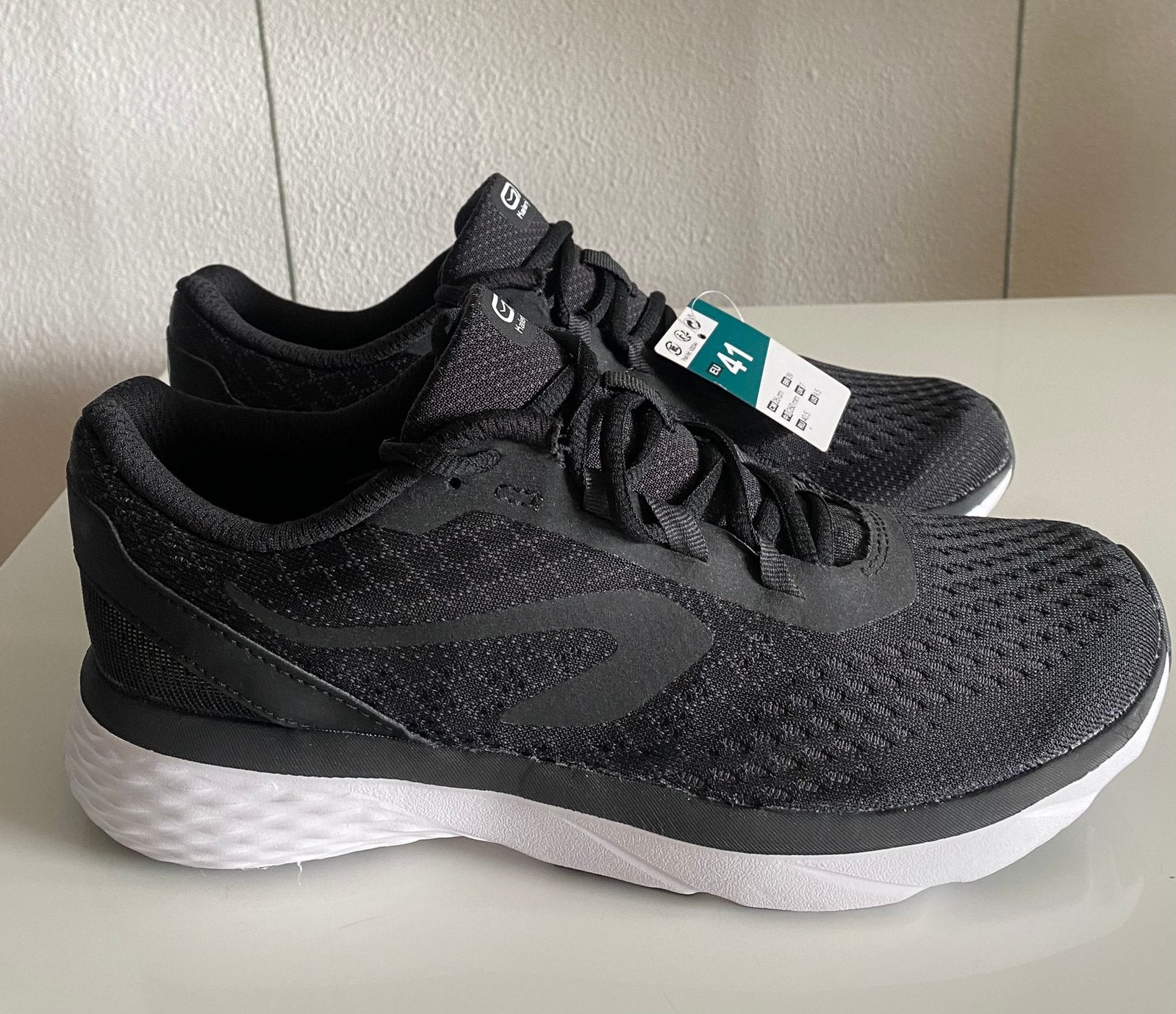 Kalenji zwarte sportschoenen, maat 41. Nieuw!!, Nieuw, Ophalen of Verzenden, Sportschoenen, Zwart
