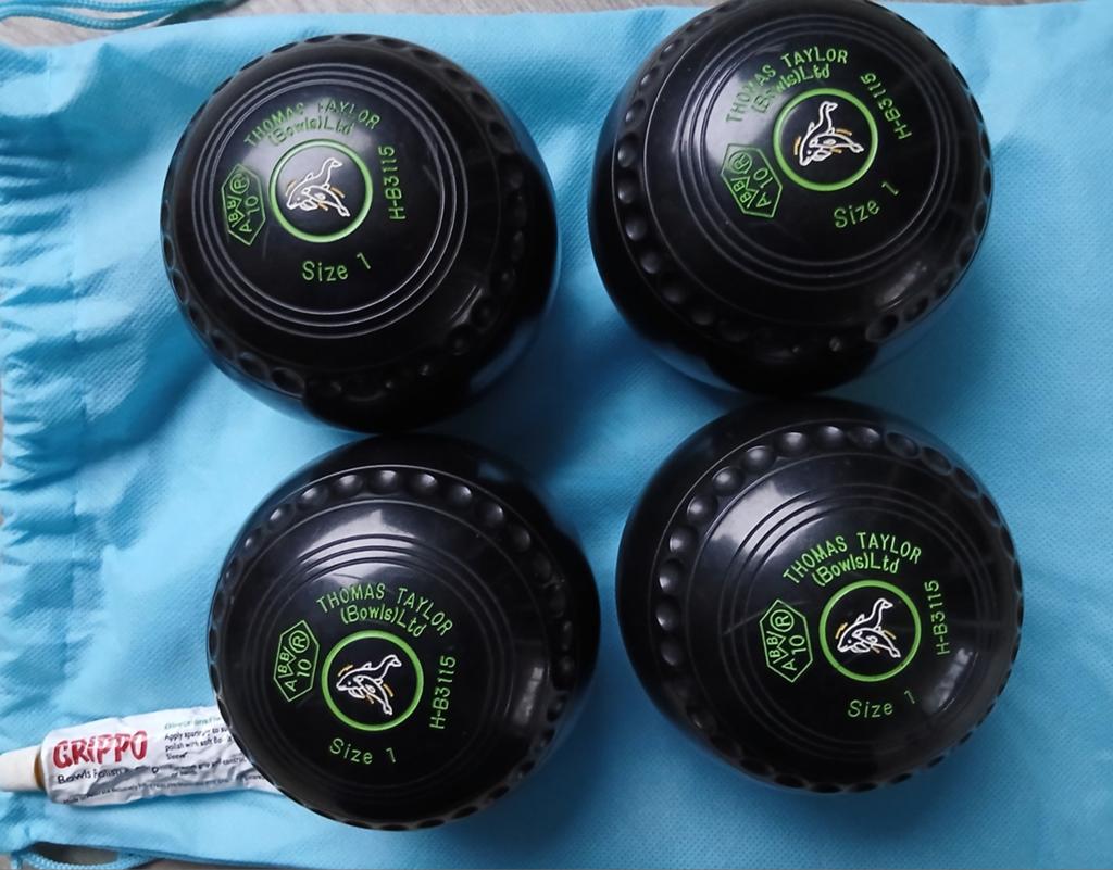 Koersballen 4 stuks, nu op te halen! Wie maken we blij?!, Ophalen, Gebruikt