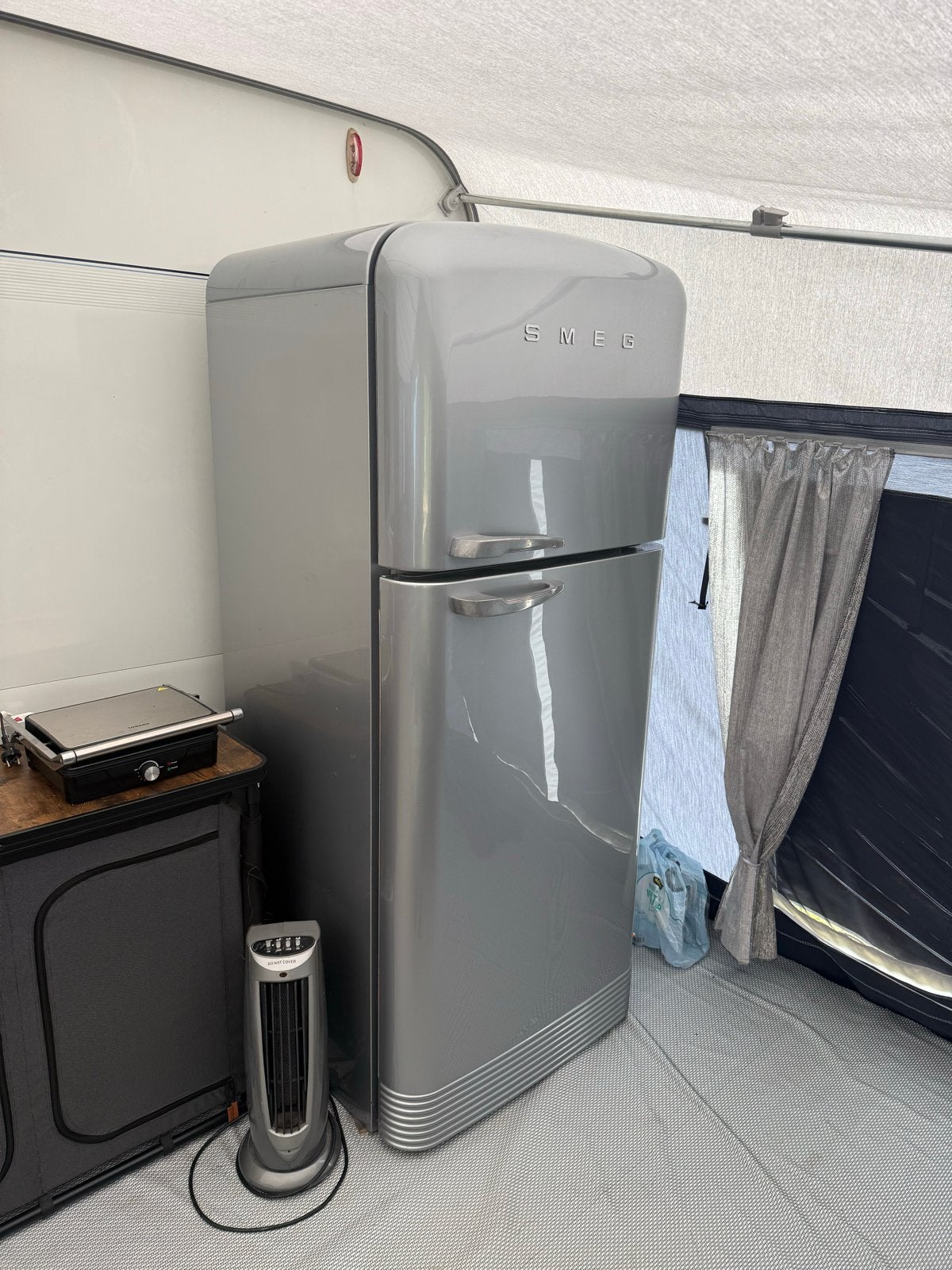 Smeg koelkast met vriesvak - Retro design, Ophalen, Gebruikt, 200 liter of meer, 60 cm of meer