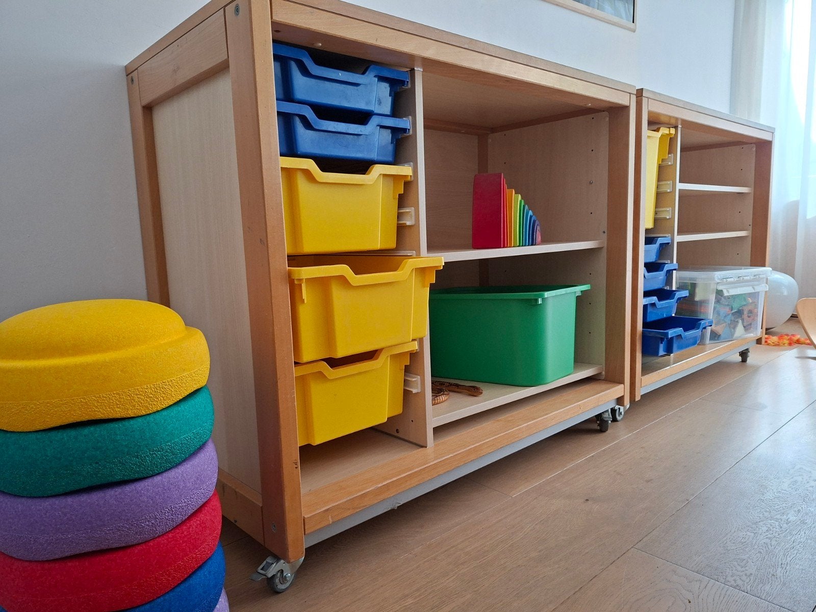 Mooie Montessori kasten – Schilte, Ophalen of Verzenden, Zo goed als nieuw