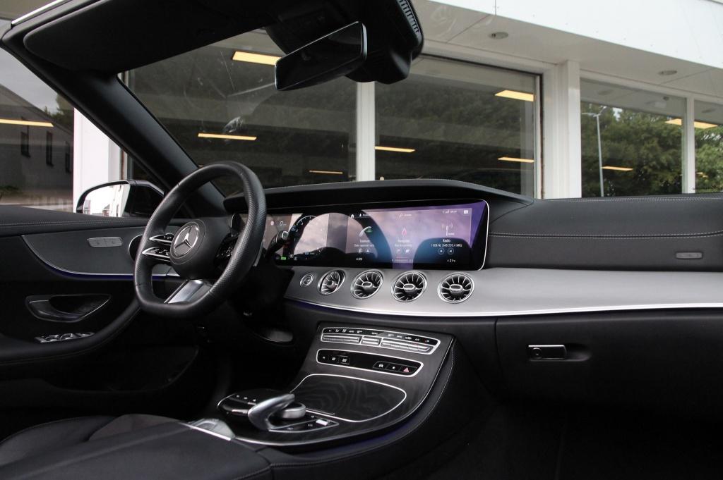 Mercedes-Benz E-Klasse Cabrio 300 I AMG I ACC I Night Editio, Auto's, Zwart, 4 cilinders, Cabriolet, 259 pk