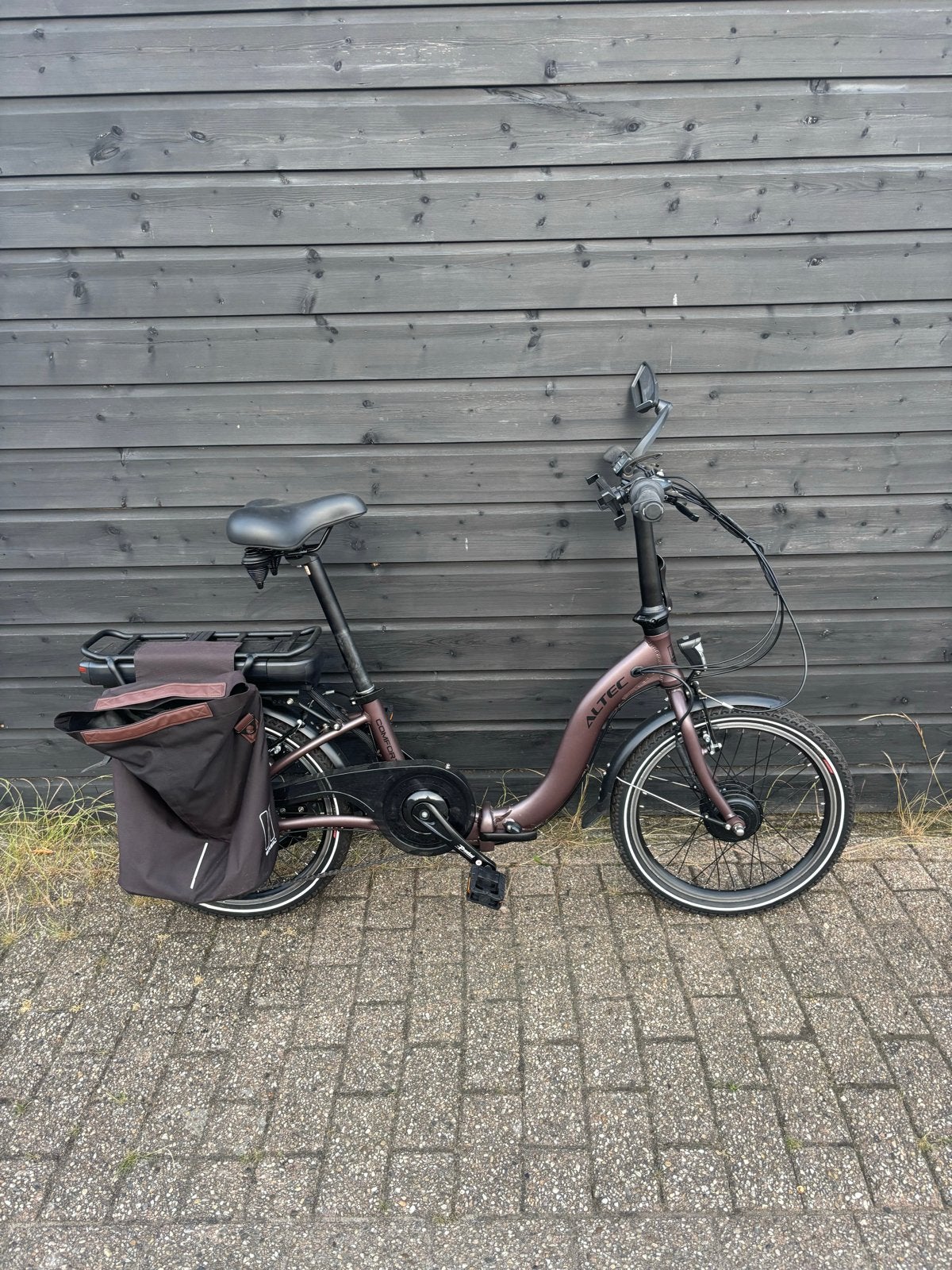 Altec Comfort Opvouwbare E-Bike - Zo goed als nieuw, Fietsen en Brommers, Fietsen | Vouwfietsen, 20 inch of meer, Velgrem, Versnellingen
