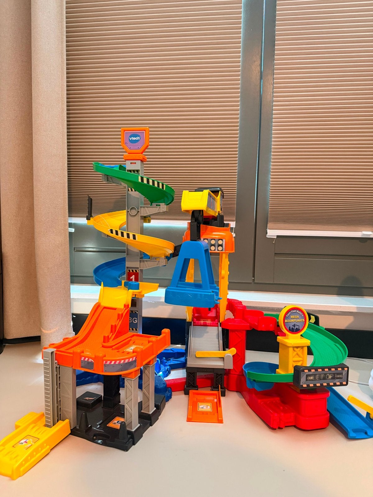 VTech Toet Toet Auto's Mega Bouwplaats, Ophalen, Zo goed als nieuw, 2 tot 4 jaar