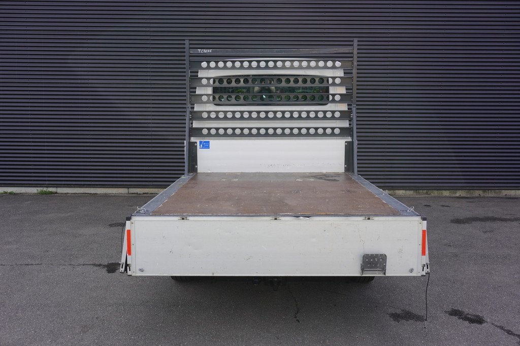 MAN TGE 140pk Dubbele cabine open laadbak Pick-up Trekhaak 6, Auto's, Bestelauto's, Voorwielaandrijving, Gebruikt, 4 cilinders