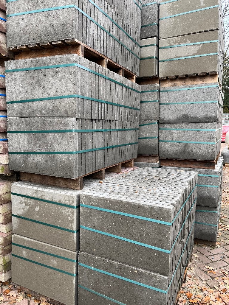Partij tegels 40x60 grijs met facet € 75,00 pak, Tuin en Terras, Tegels en Klinkers, Ophalen of Verzenden, Nieuw, Beton, Terrastegels