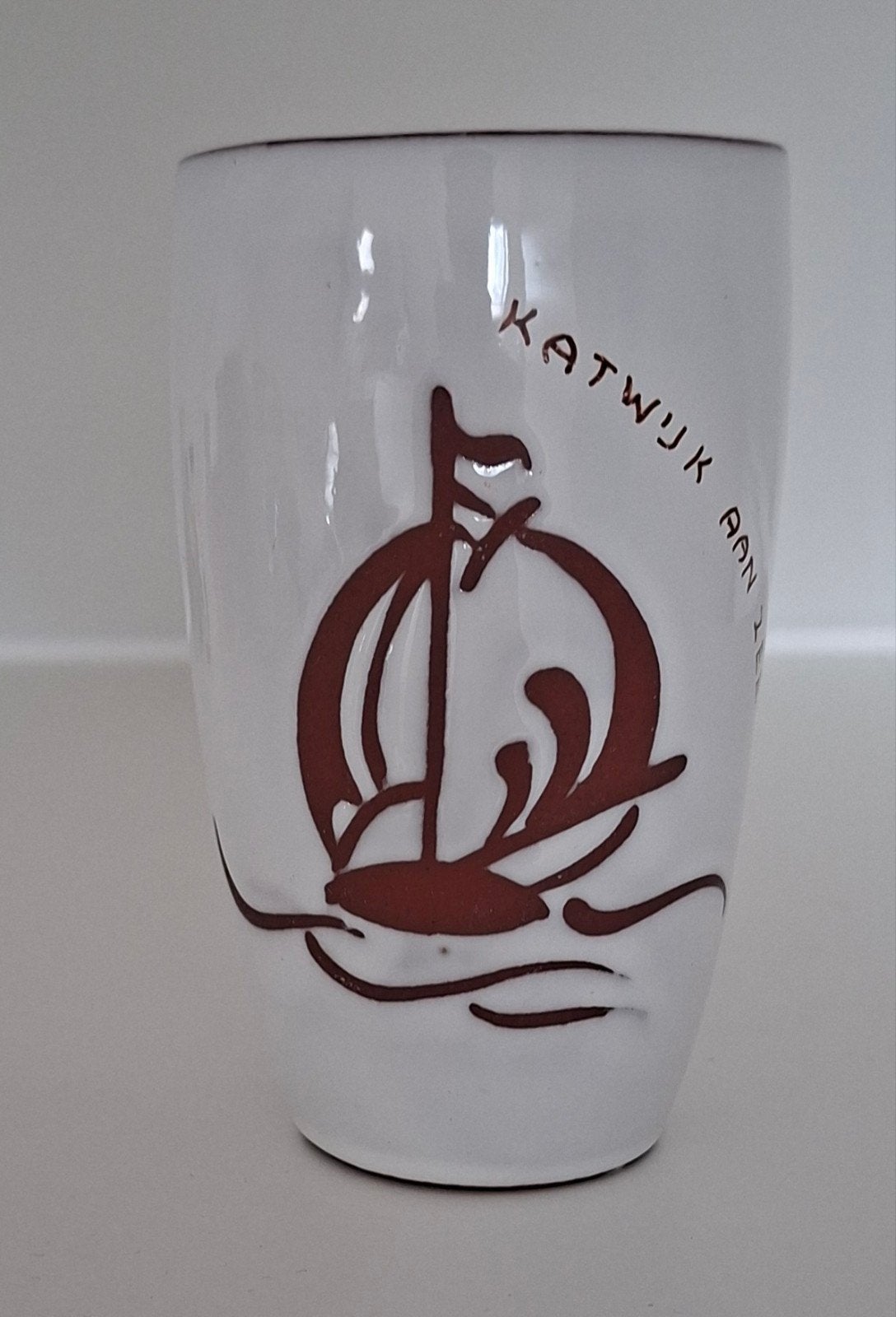 Souvenir vaasje Katwijk aan Zee met scheepsafbeelding, Ophalen of Verzenden