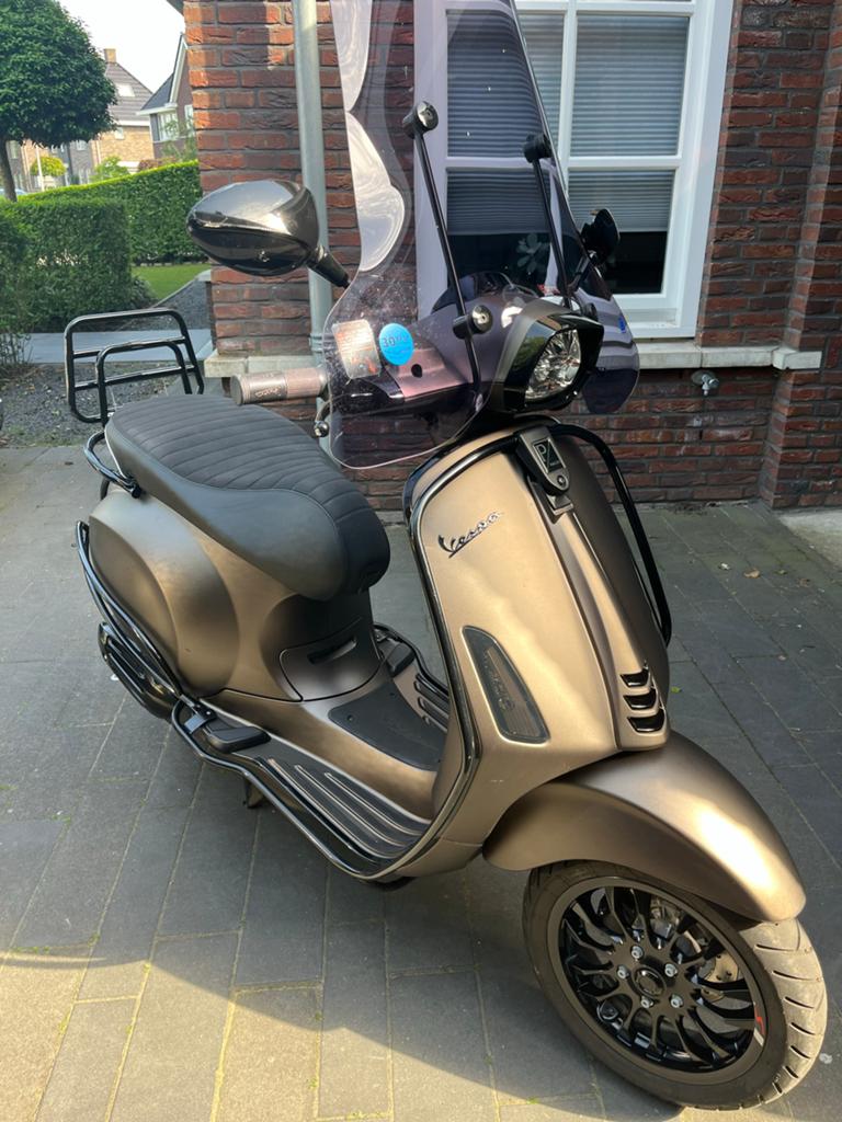 Vespa Sprint 2022 Opaco Dark Champagne - Volledig Uitgerust, Fietsen en Brommers, Scooters | Vespa, Ophalen, Gebruikt, Maximaal 45 km/u